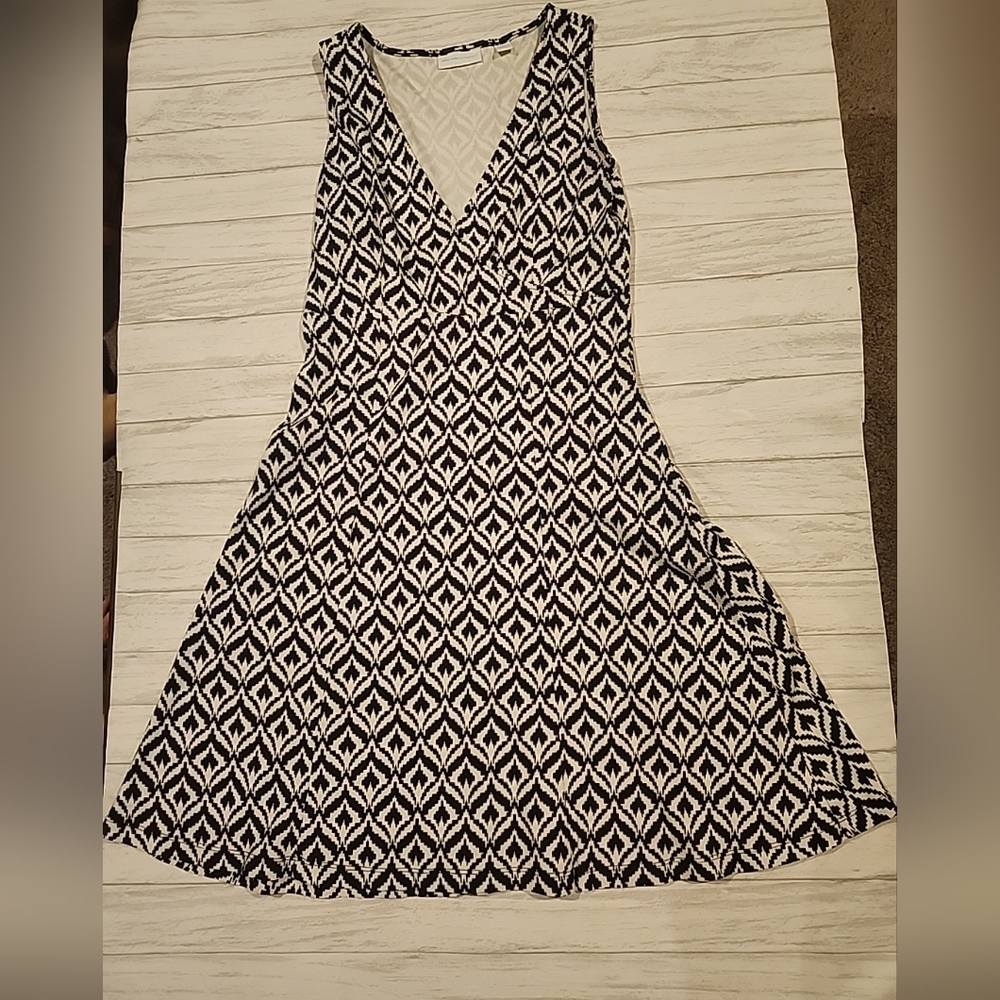 New York & Company Size XS Batik Print Sleeveless Surplice V-Neck Mini Dress